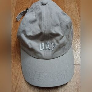 GAP Cream/Beige Women's Cap. One Size. Like new.